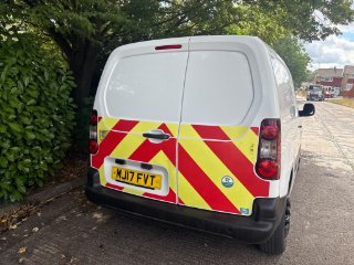 /photos/12390/aa293e01-d3d5-4fb0-b9f0-b61d859b3aef_i320x240.jpg